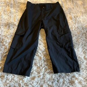 Columbia Women's Black Capris